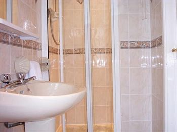 Hotel Lynbar 4*